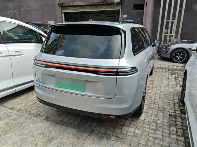 Leapmotor C16 — Фото автомобиля 6