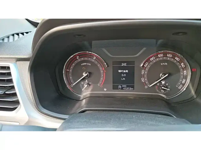 Maxus T70 — Фото автомобиля 4