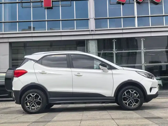 BYD Yuan Pro — Фото автомобиля 2