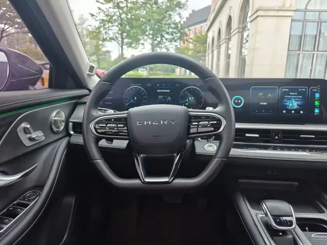 Chery Arrizo 8 — Фото автомобиля 5