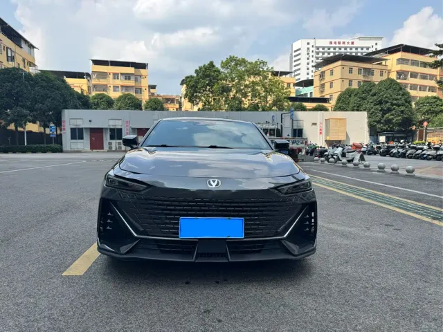 Changan UNI-V — Фото автомобиля 2