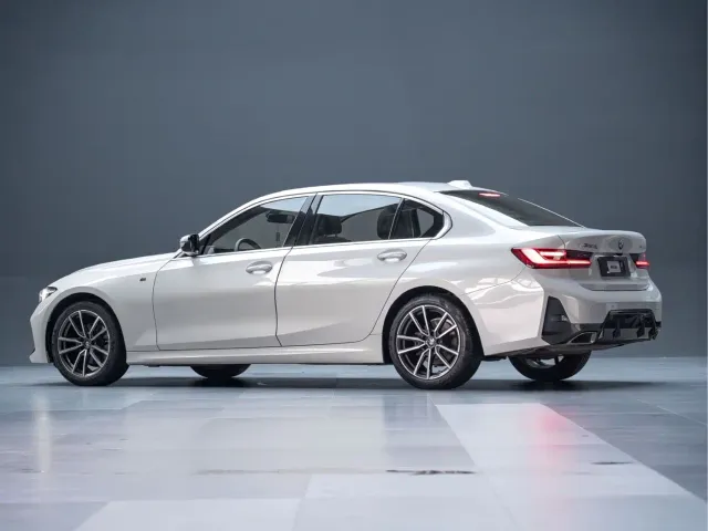 BMW 3 Series — Фото автомобиля 8