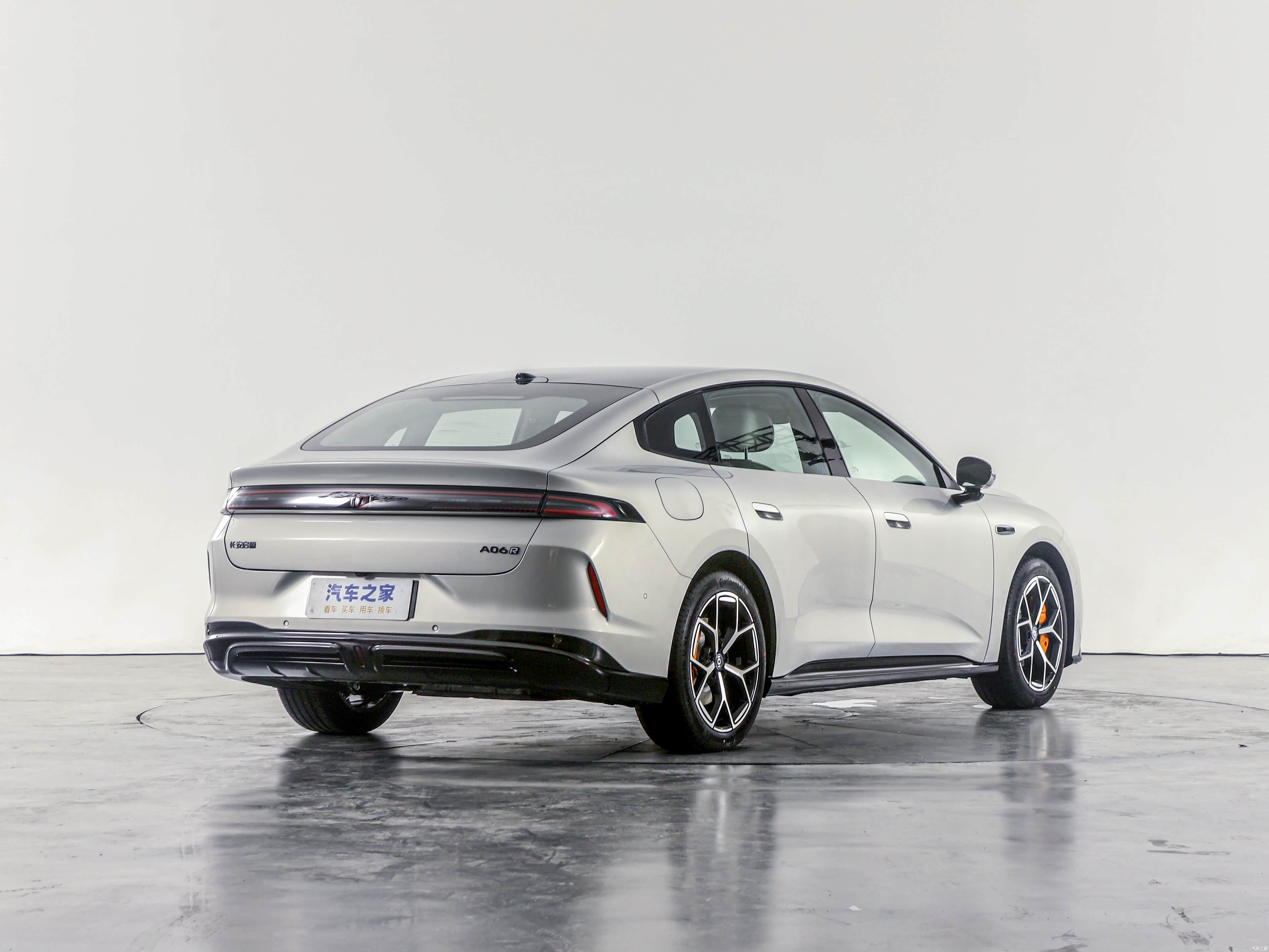 Changan Qiyuan A06 — Фото автомобиля 2