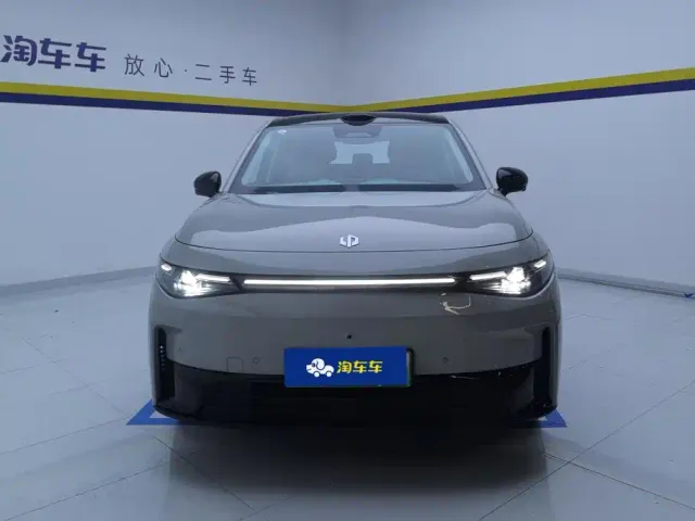Leapmotor C10 — Фото автомобиля 2