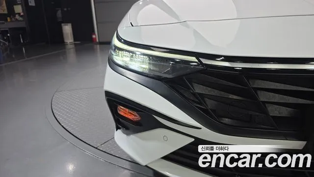Hyundai AVANTE Новый Avante (CN7) — Фото автомобиля 22