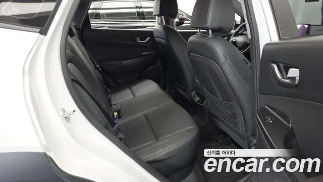 Hyundai Kona New — Фото автомобиля 18