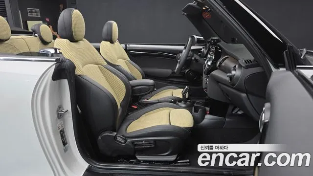 Mini Cooper Convertible — Фото автомобиля 11