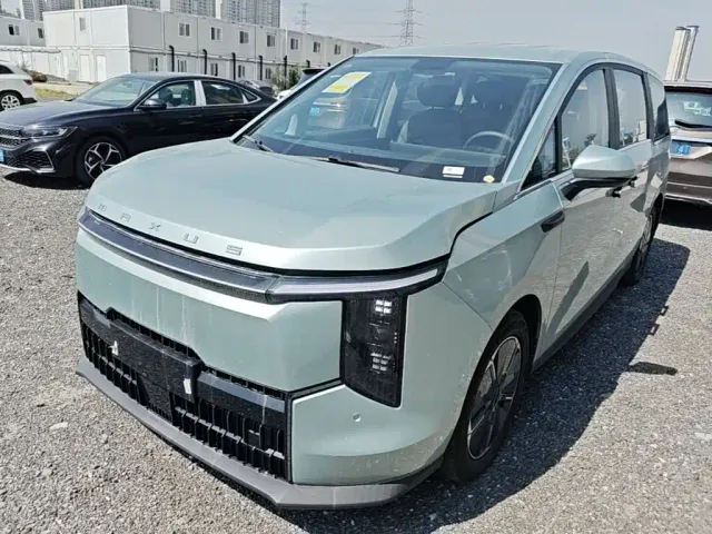 Фотография автомобиля — Maxus Dajia 7