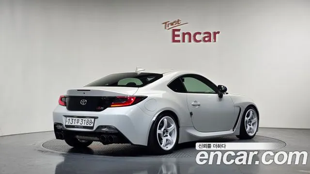 Toyota 86 GR86 — Фото автомобиля 2