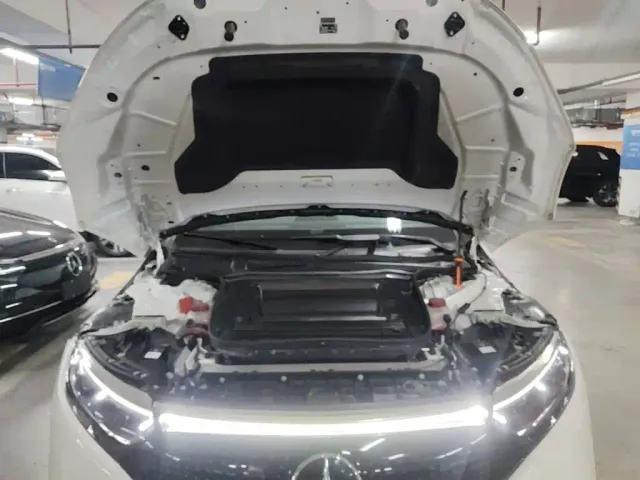 Mercedes-Benz EQS — Фото автомобиля 24
