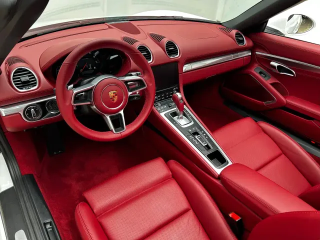 Porsche 718 — Фото автомобиля 10