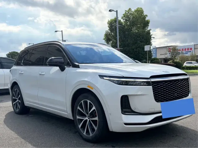 Li Auto ONE — Фото автомобиля 3