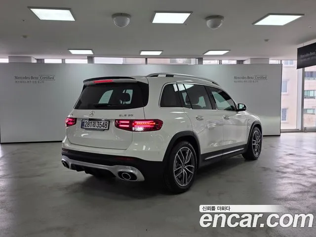 Mercedes-Benz GLB-Class — Фото автомобиля 2
