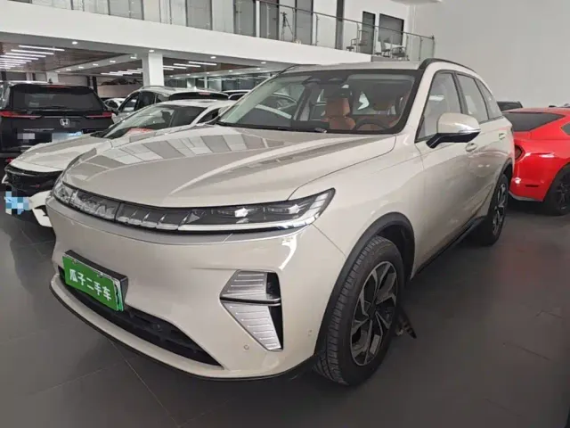 Фотография автомобиля — Haval Xiaolong MAX