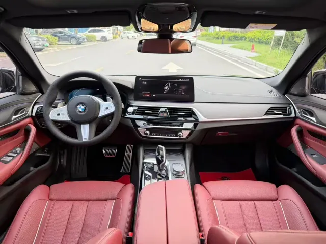 BMW 5 Series — Фото автомобиля 13