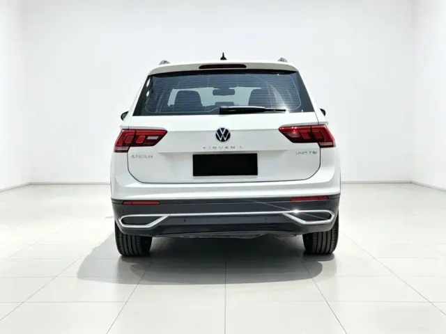 Volkswagen Tiguan L — Фото автомобиля 12