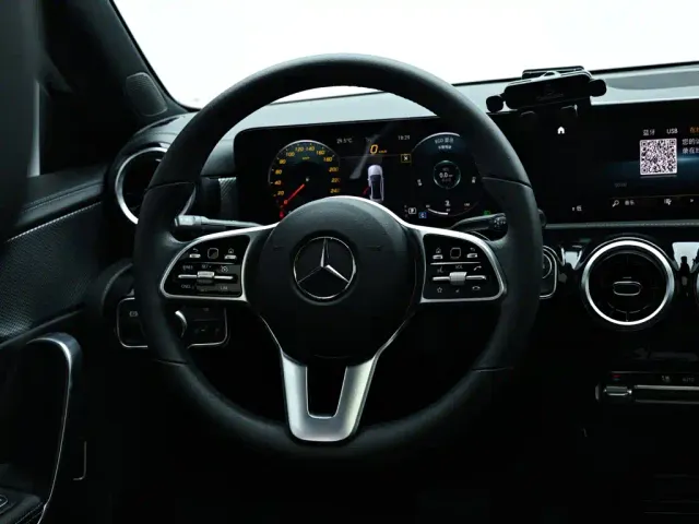 Mercedes-Benz A-Class — Фото автомобиля 14