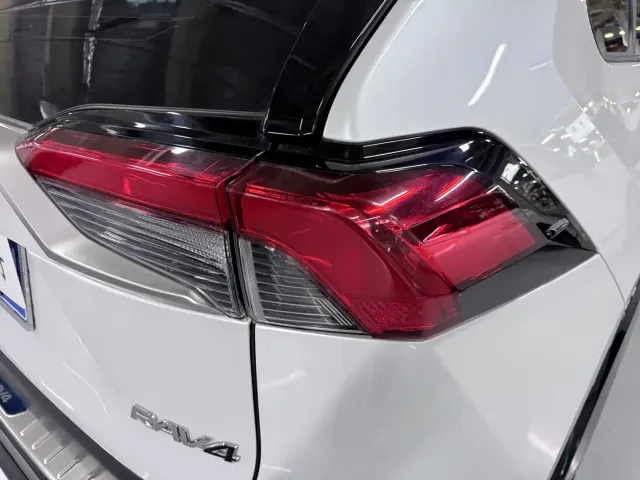 Toyota RAV4 — Фото автомобиля 19