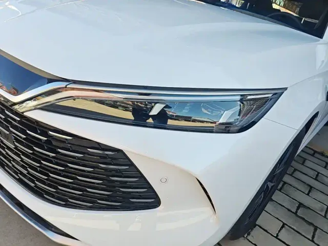 BYD Qin L — Фото автомобиля 23