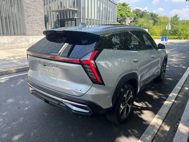 Geely Boyue L — Фото автомобиля 5