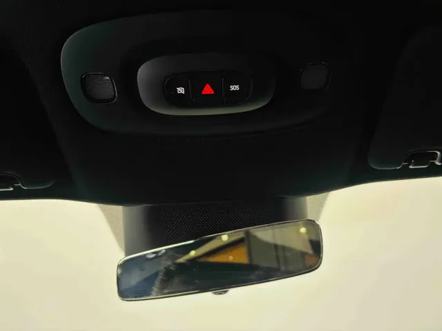 Xiaomi SU7 — Фото автомобиля 22