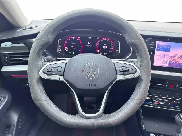 Volkswagen Passat — Фото автомобиля 14