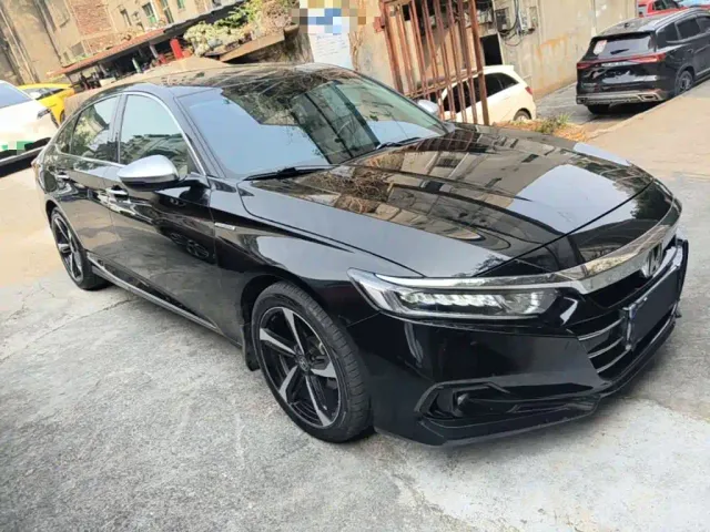 Honda Accord — Фото автомобиля 3