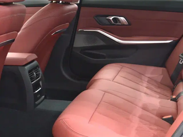 BMW 3 Series — Фото автомобиля 12