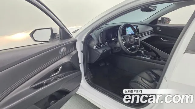 Hyundai Avante CN7 — Фото автомобиля 15