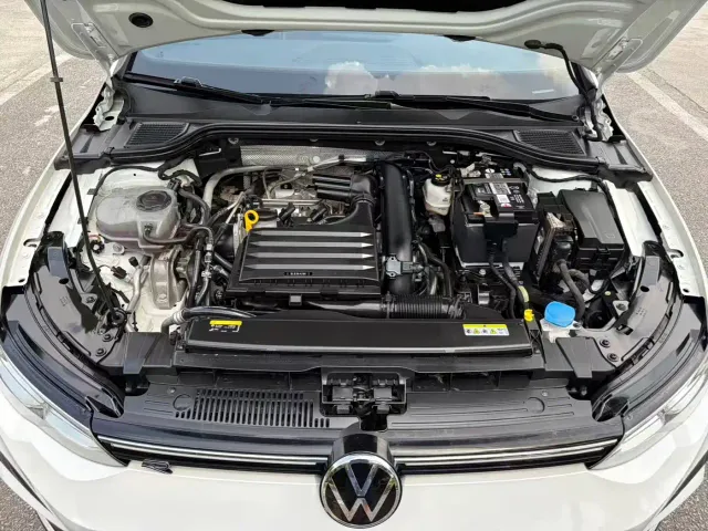 Volkswagen Golf — Фото автомобиля 18