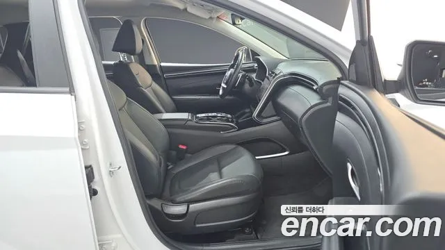Hyundai Tucson Tucson (NX4) Бензин 1.6 турбо 2WD — Фото автомобиля 10