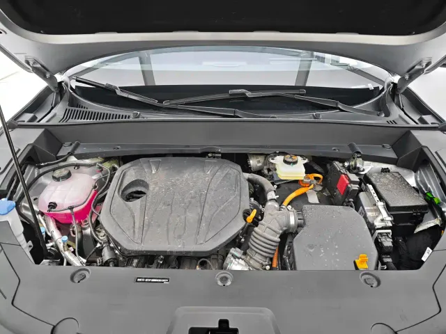 Geely Galaxy Starship 7 EM-i — Фото автомобиля 23