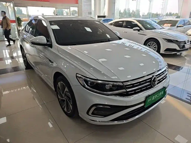 Volkswagen Bora — Фото автомобиля 3