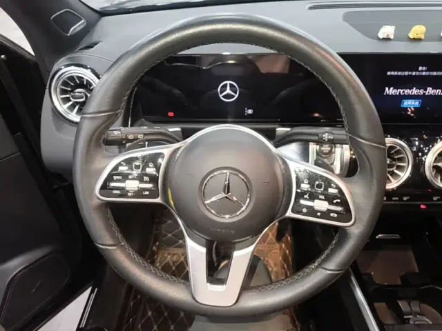 Mercedes-Benz GLB-Class — Фото автомобиля 10