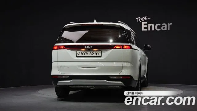 Kia Carnival 4th Gen — Фото автомобиля 4