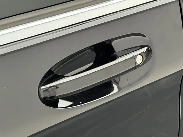 Mercedes-Benz V-Class — Фото автомобиля 29