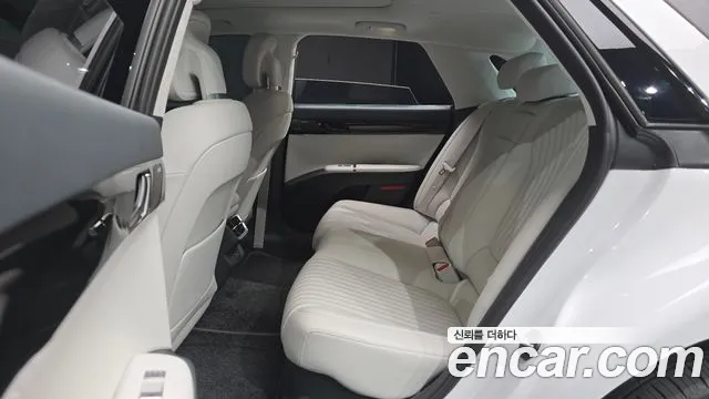 Hyundai Grandeur GN7 — Фото автомобиля 12