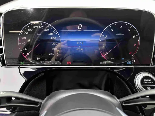 Mercedes-Benz E-Class — Фото автомобиля 11