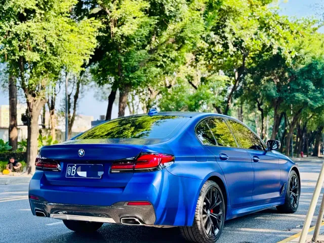 BMW 5 Series — Фото автомобиля 9