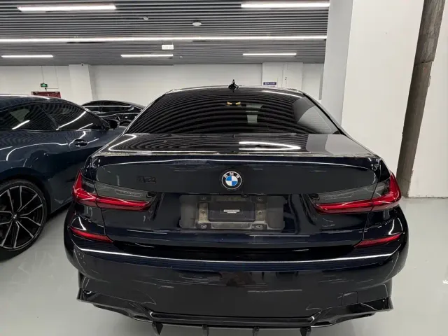 BMW 3 Series — Фото автомобиля 12