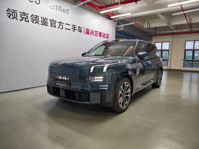 Фотография автомобиля — Lynk & Co 900