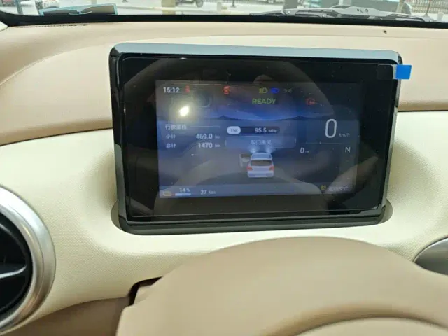 Wuling Hongguang Mini EV — Фото автомобиля 11