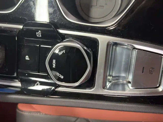 Changan Eado — Фото автомобиля 2