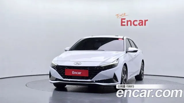 Hyundai Avante CN7 — Фото автомобиля 3
