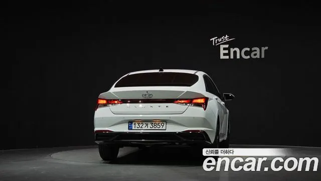 Hyundai Avante CN7 — Фото автомобиля 4