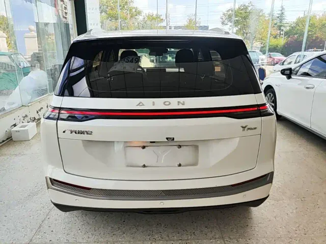 GAC Aion Y — Фото автомобиля 5