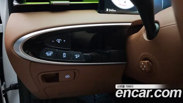 Genesis GV70 2.5T Бензин AWD — Фото автомобиля 12