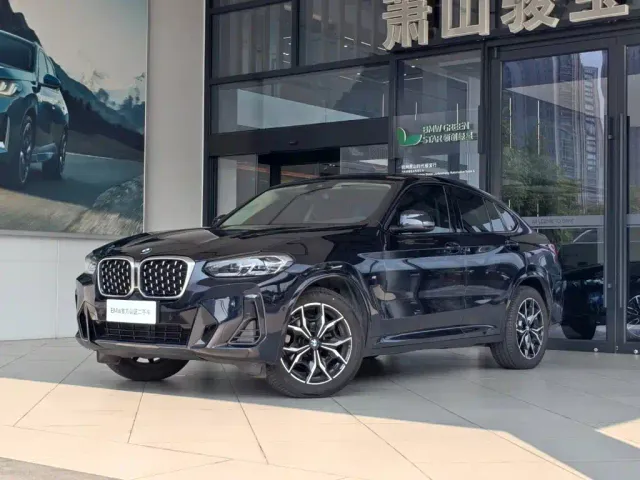 Фотография автомобиля — BMW X4