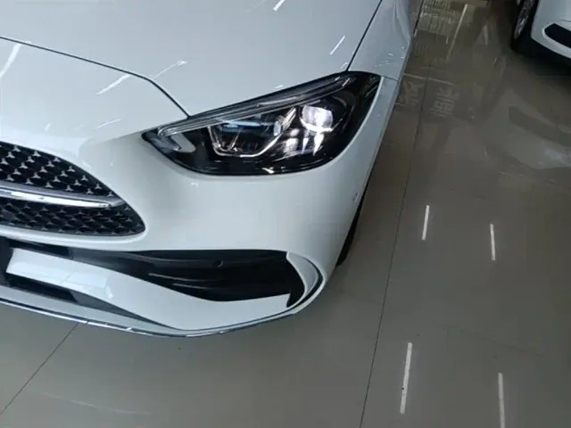Mercedes-Benz C-Class — Фото автомобиля 23