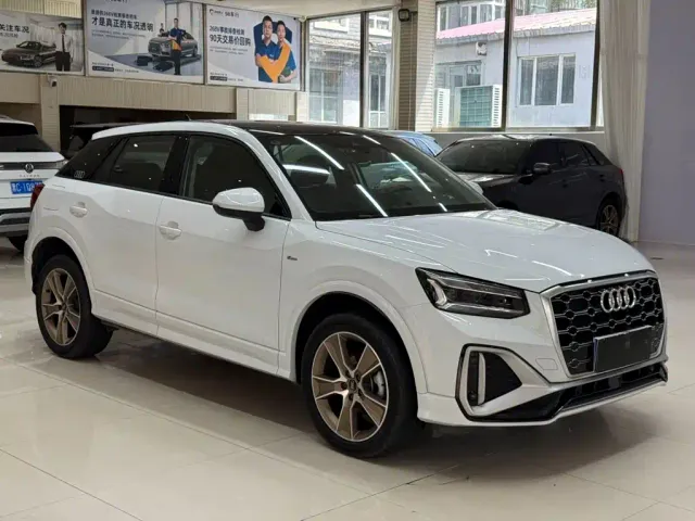 Audi Q2L — Фото автомобиля 3